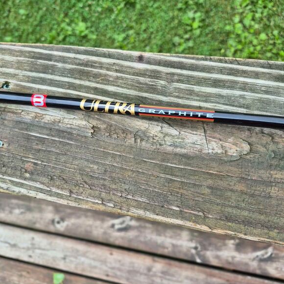 Wilson Ultra Junior Oversize Driver - Graphite Flex - RH - 39" - Picture 7 of 8